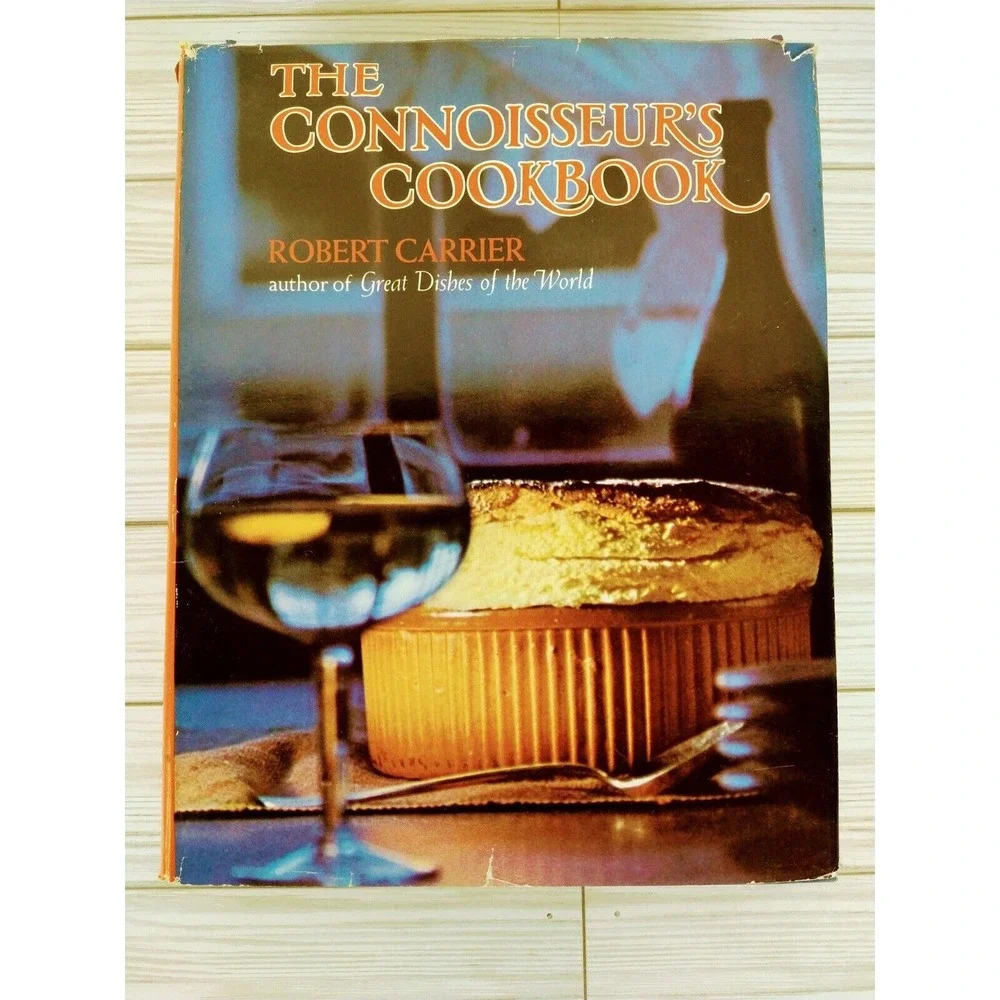 The‎ Connoisseur's Cookbook 1965 1st Edition HCDJ Robert Carrier Gourmet-Core